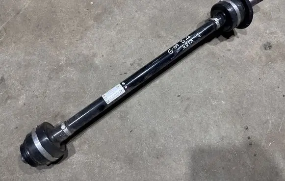 Rear driveshaft