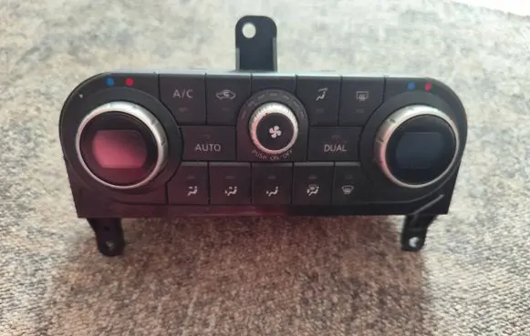 Nissan Qashqai Climate control unit 27500BR57B C3810