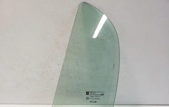 Opel Astra G Rear vent window glass E243R000980 DOT36AS2M129