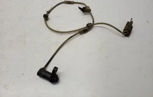 Mitsubishi L200 ABS rear brake sensor MN102578