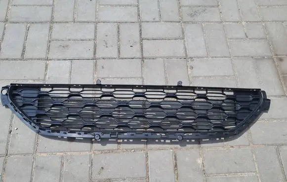 Citroen C4 II Picasso Front bumper lower grill 9803502677