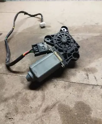 Mercedes-Benz C W203 Front door window regulator motor 119650105 080116