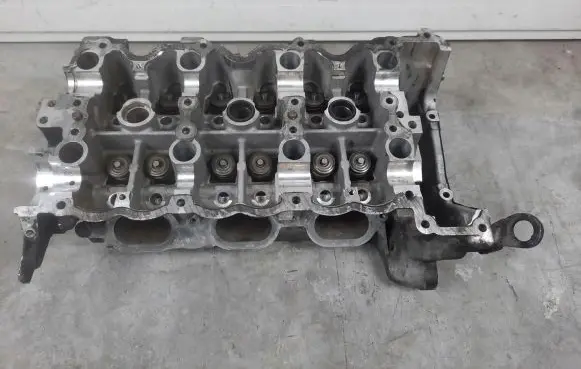 Mercedes-Benz C AMG W205 Engine head R2760162300