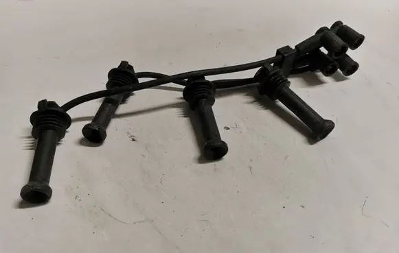 Volvo S40 Ignition plug leads E65952G7