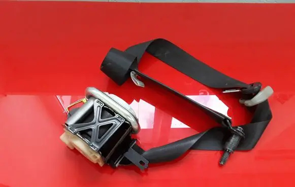 Nissan X-Trail T31 Front seatbelt TKAH2EG461