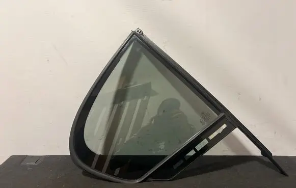 BMW 7 G11 G12 Rear vent window glass 