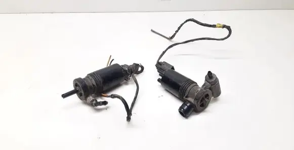 Volvo XC60 Windscreen/windshield washer pump 1007149 0909131D