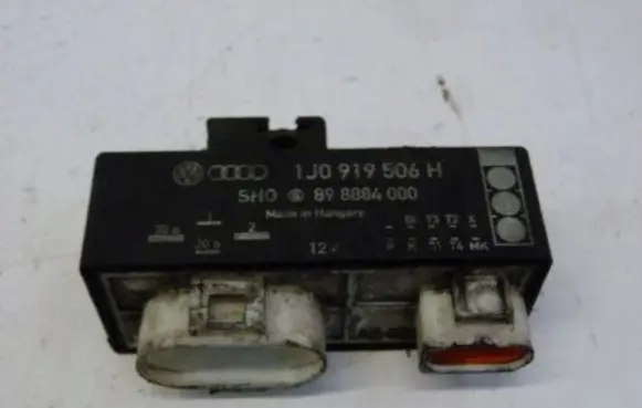 Coolant fan relay