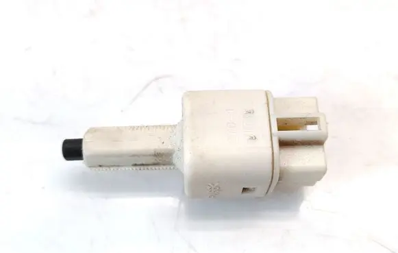 Toyota Avensis T250 Brake pedal sensor switch 2701