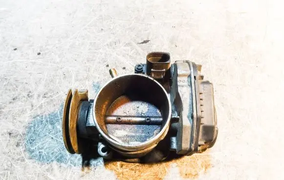 Audi A6 S6 C5 4B Throttle valve 078133063AL
