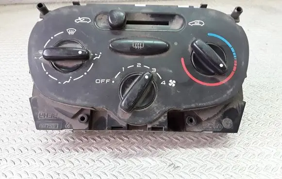 Peugeot 206 Climate control unit