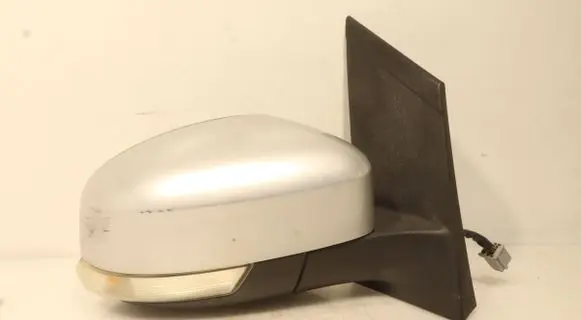 Ford Focus Front door electric wing mirror E9024440