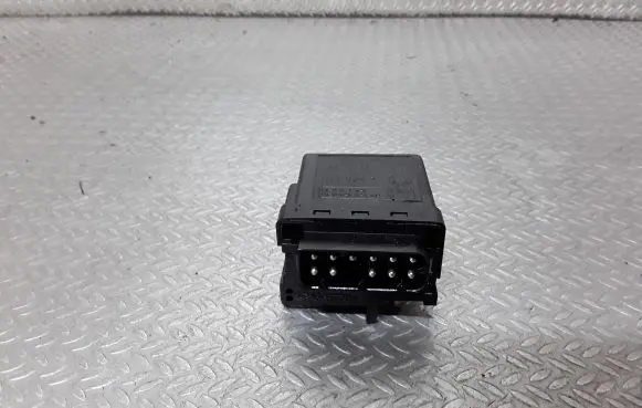 Glow plug pre-heat relay