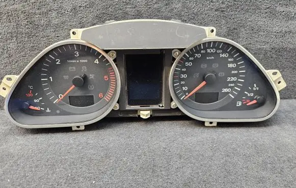 Audi A6 S6 C6 4F Speedometer (instrument cluster) 4F0920900L 4F0910900A 50300073020