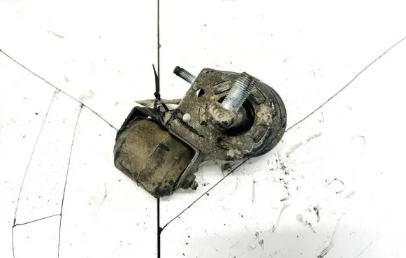 Ford Escort Engine mount bracket