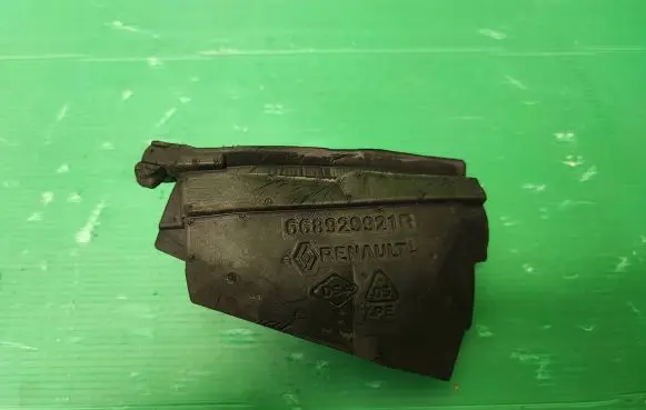 Opel Vivaro Fender foam support/seal 668929921R