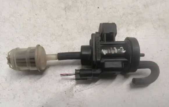 Mercedes-Benz A W168 Turbo solenoid valve 4715396