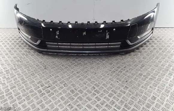 Volkswagen PASSAT B7 Front bumper 3AA807221