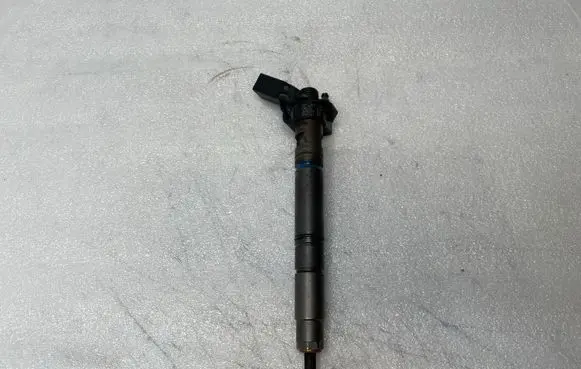 Volkswagen Touareg III Fuel injector 059130277EP 180305 059130277