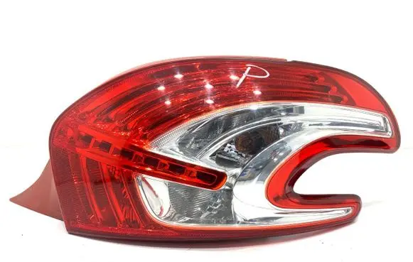 Peugeot 208 Rear/tail lights