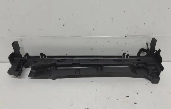 Mercedes-Benz GLC C253 Radiator mount bracket A0995040700