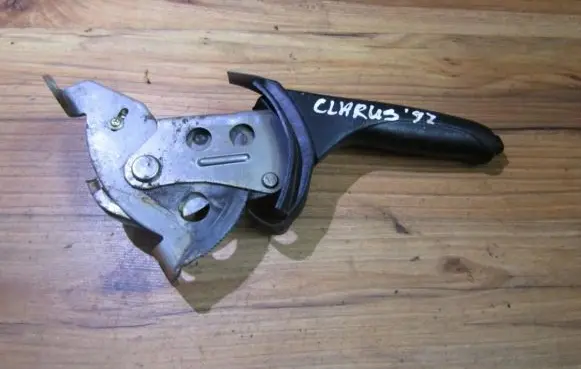 KIA Clarus Handbrake/parking brake lever assembly