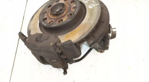 Volkswagen Jetta VI Front wheel hub spindle knuckle
