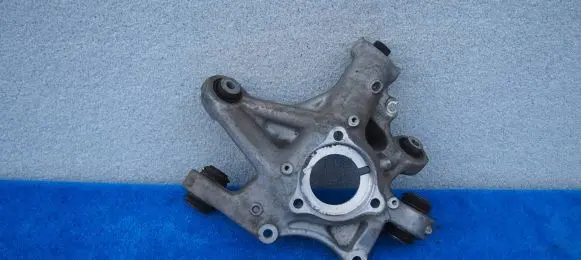 Tesla Model 3 Rear wheel hub spindle/knuckle 1044411-00-G