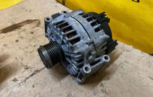 Porsche Macan (95B) Generator/alternator 06H903018L