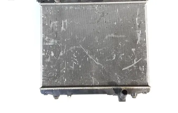 Suzuki XL7 I Coolant radiator 422XX29571