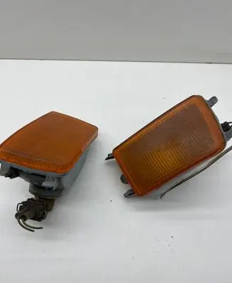 Volkswagen Golf III Front indicator light 8580391