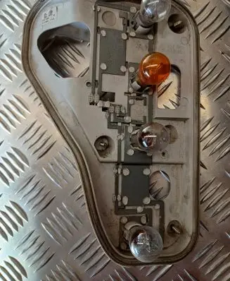 Opel Astra H Tail light bulb cover holder 417045 417041