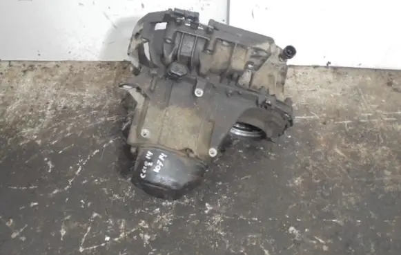 Renault Clio II Manual 4 speed gearbox JB1964