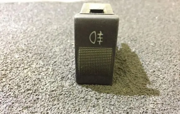 Fog light switch