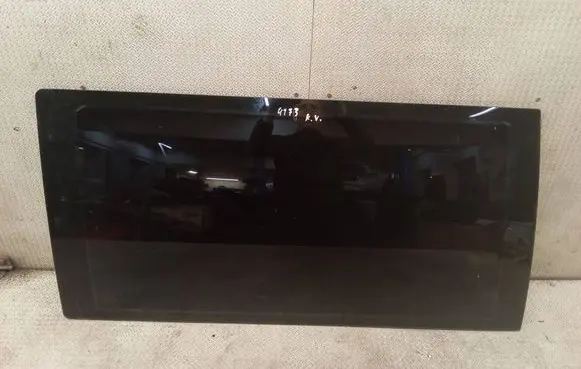 Mercedes-Benz Vito Viano W638 Side middle window/glass 