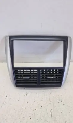 Subaru Forester SH Dash center air vent grill 66110FG020