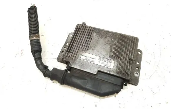 Renault Scenic I Engine control unit/module 7700105980