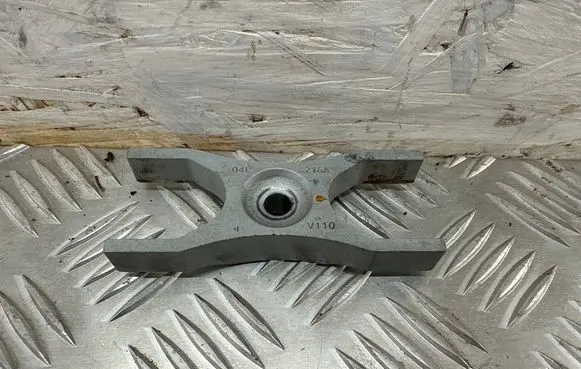 Volkswagen Passat Alltrack Fuel Injector clamp holder 04L216A
