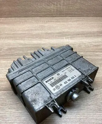 Volkswagen Golf III Engine control unit/module ECU 032906026D 0261203314