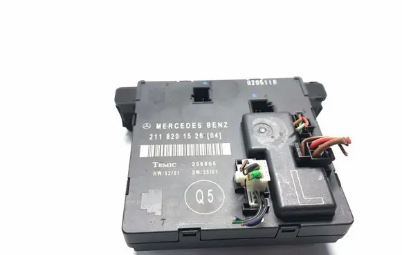 Mercedes-Benz E W211 Door control unit/module 2118201526 A2118201526 K1227