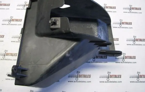 Toyota Avensis T220 Intercooler air guide/duct channel