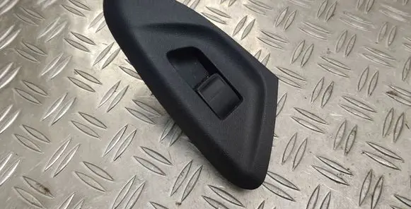 Toyota Aygo AB40 Electric window control switch 742310H020