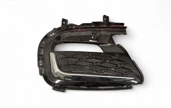 Chrysler Pacifica Front fog light trim/grill 