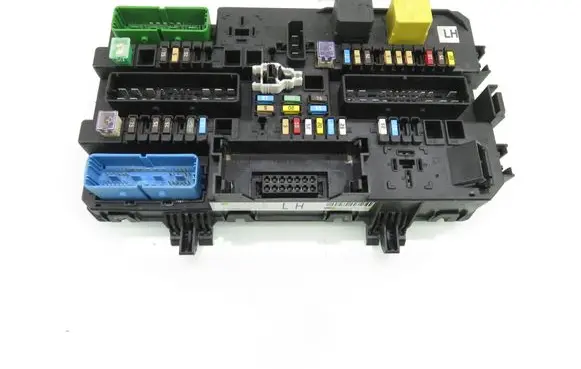 Opel Zafira B Central body control module 5DK00866924 13268286M