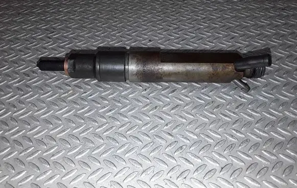 Seat Ibiza II (6k) Fuel injector 0432193600 028130203F