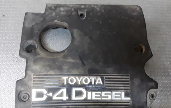 Toyota Avensis Verso Engine hood trim 