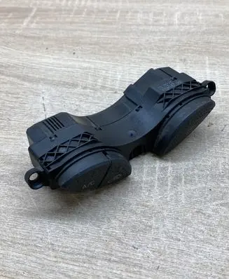Ford Focus Climate control unit YS4T19A945BA