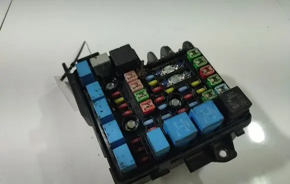 KIA Ceed Fuse box set 