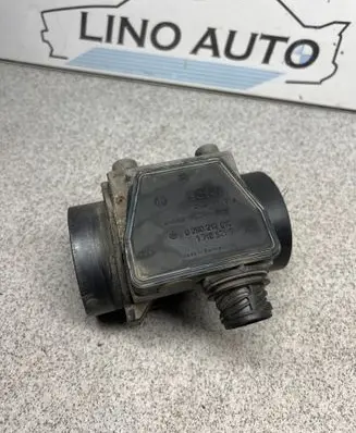 BMW 5 E34 Mass air flow meter 17185219 262112A 0280212010