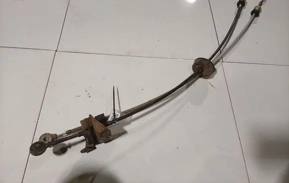 Opel Zafira B Gear shift cable linkage